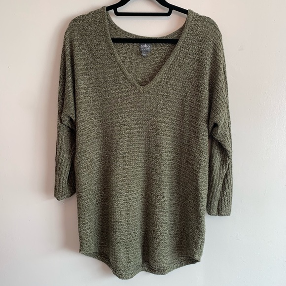 New York & Company Sweaters - ⭐️3/$25⭐️ chunky olive army green vneck sweater